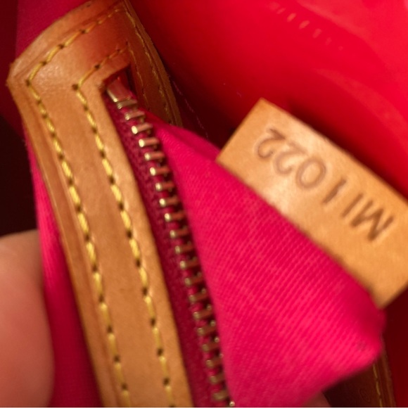 Louis Vuitton hot pink vernis pm - Picture 8 of 14